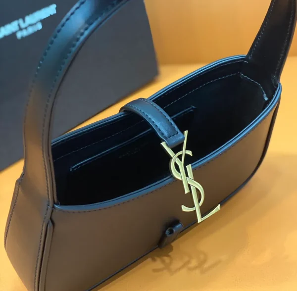 Yves Saint Laurent Le 5 à 7 Mini leather shoulder bag - Image 6